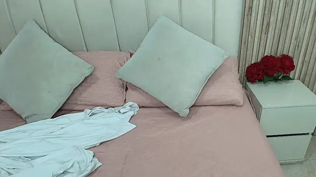 Snapshot of Aziz_daud chatting on 10-26-25, 12:11 Aziz daud online show from 10-26-25, 12:11