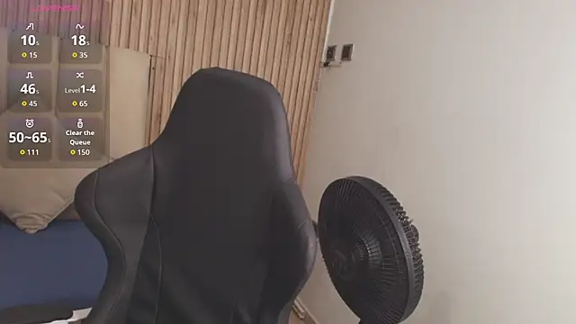 Snapshot of Aziz_daud chatting on 11-25-25, 12:05 Aziz daud online show from 11-25-25, 12:05