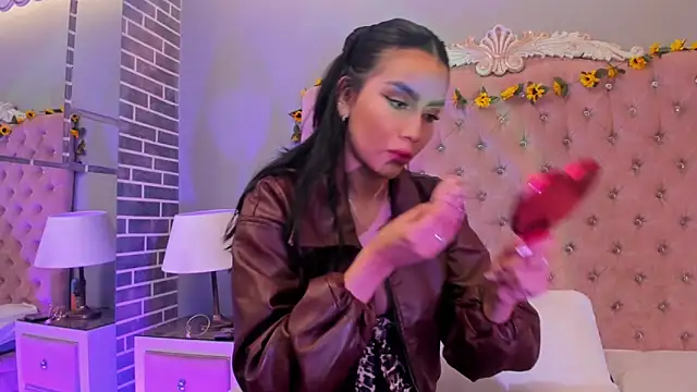 Snapshot of TanyaBello chatting on 02-25-26, 05:06 TanyaBello online show from 02-25-26, 05:06