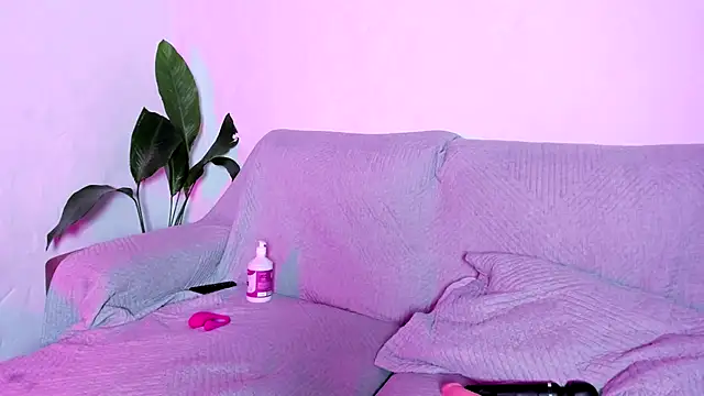 Snapshot of Elli_Chique chatting on 12-01-25, 02:33 Elli Chique online show from 12-01-25, 02:33