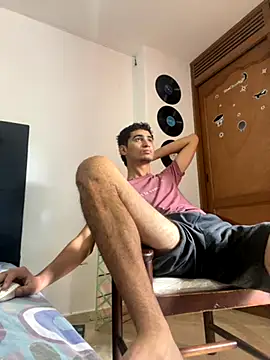 Snapshot of gsusss_feet chatting on 10-19-25, 06:19 gsusss feet online show from 10-19-25, 06:19