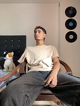 Snapshot of gsusss_feet chatting on 10-24-25, 05:09 gsusss feet online show from 10-24-25, 05:09