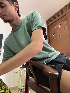 Snapshot of gsusss_feet chatting on 11-10-25, 07:24 gsusss feet online show from 11-10-25, 07:24