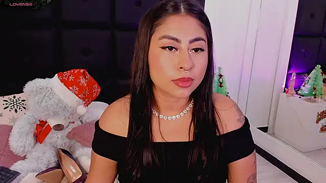 Snapshot of TamaraLeen chatting on 11-30-25, 07:40 TamaraLeen online show from 11-30-25, 07:40