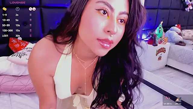 Snapshot of TamaraLeen chatting on 12-16-25, 10:48 TamaraLeen online show from 12-16-25, 10:48