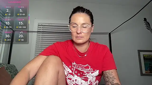 Snapshot of Mandyrheaa chatting on 11-17-25, 11:43 Mandyrheaa online show from 11-17-25, 11:43