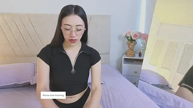 Snapshot of GabbieHill chatting on 11-10-25, 08:19 GabbieHill online show from 11-10-25, 08:19