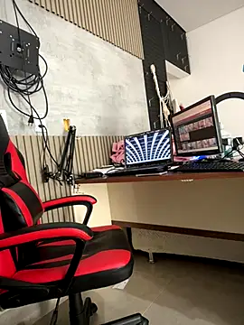 NatashaAzura online show from 11-15-25, 02:02