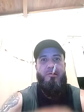 Snapshot of barbas880914 chatting on 10-17-25, 11:29 barbas880914 online show from 10-17-25, 11:29