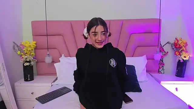 Coral Jhones online show from 12-05-25, 05:38