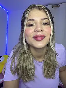 Snapshot of _Alicee_1 chatting on 10-31-25, 01:06 Alicee 1 online show from 10-31-25, 01:06