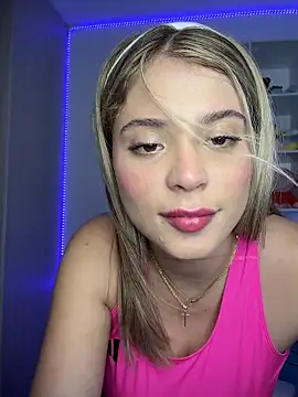 Snapshot of _Alicee_1 chatting on 11-15-25, 01:25 Alicee 1 online show from 11-15-25, 01:25