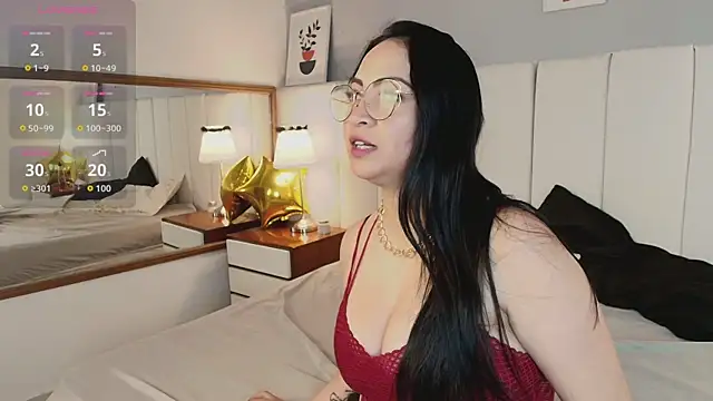 Snapshot of Alanawestt chatting on 11-15-25, 07:43 Alanawestt online show from 11-15-25, 07:43