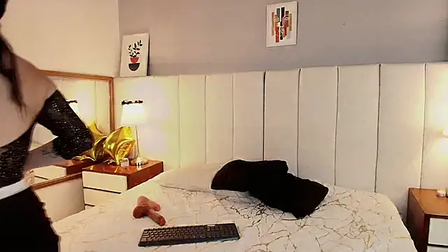 Snapshot of Alanawestt chatting on 11-19-25, 08:09 Alanawestt online show from 11-19-25, 08:09