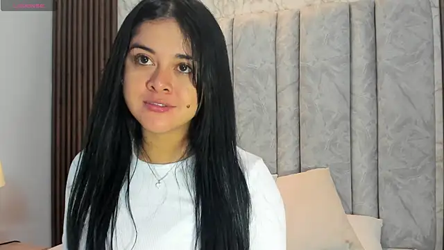 Snapshot of goddessfeetxx chatting on 10-22-25, 01:00 goddessfeetxx online show from 10-22-25, 01:00