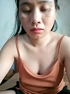 Snapshot of Chmdiemd chatting on 10-19-25, 06:25 Chmdiemd online show from 10-19-25, 06:25