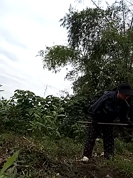 Snapshot of Chmdiemd chatting on 11-21-25, 12:43 Chmdiemd online show from 11-21-25, 12:43