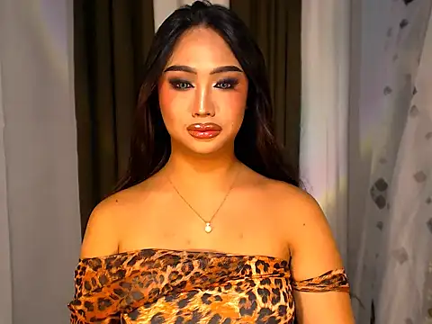 Snapshot of BigBrownCock_Candice chatting on 11-11-25, 10:43 BigBrownCock Candice online show from 11-11-25, 10:43