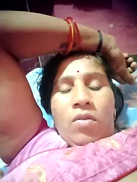 OliveGreen22 online show from 11-02-25, 08:55