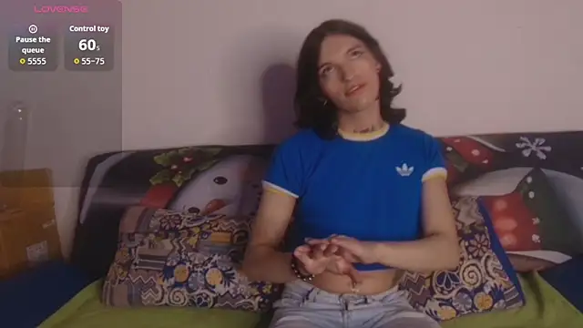 Snapshot of Scarlett_crastrawberry chatting on 11-18-25, 11:59 Scarlett crastrawberry online show from 11-18-25, 11:59