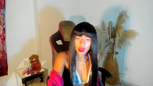 Snapshot of bad_girl_xxx chatting on 10-31-25, 08:26 bad girl xxx online show from 10-31-25, 08:26