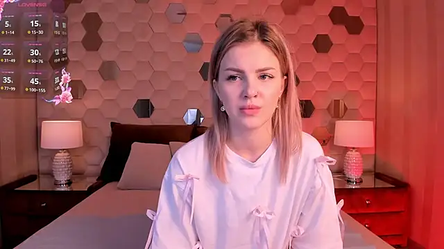 Naomi Secret online show from 11-06-25, 07:37