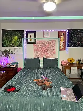 Snapshot of DaisyMynx chatting on 11-21-25, 03:27 DaisyMynx online show from 11-21-25, 03:27