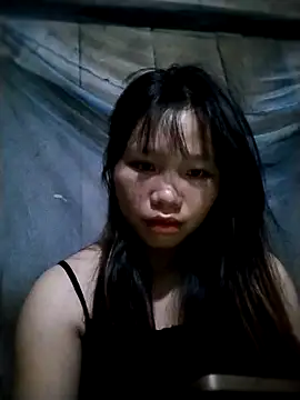 Snapshot of linh-miu99 chatting on 10-18-25, 12:50 linh-miu99 online show from 10-18-25, 12:50