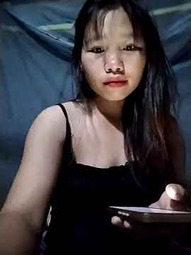 Snapshot of linh-miu99 chatting on 10-29-25, 03:36 linh-miu99 online show from 10-29-25, 03:36