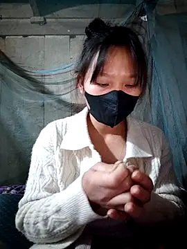 linh-miu99 online show from 11-24-25, 02:22