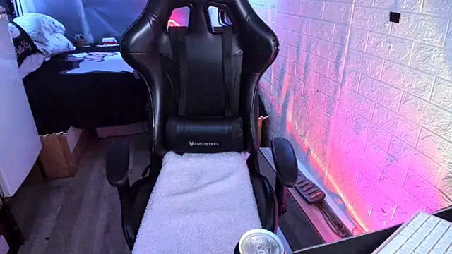 MartesBratty online show from 02-04-26, 10:26