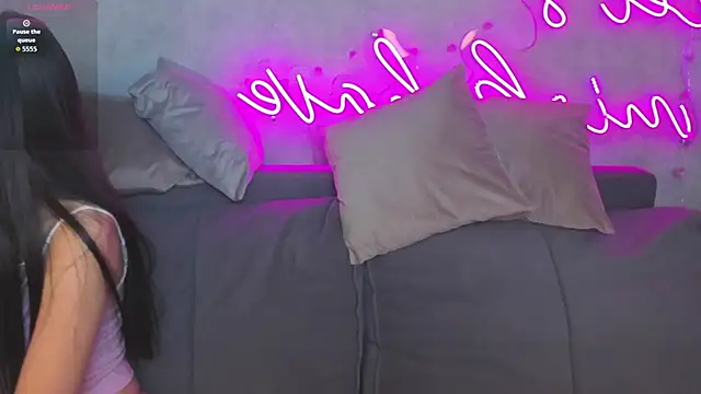 Snapshot of Eva_Mayers chatting on 11-13-25, 01:15 Eva Mayers online show from 11-13-25, 01:15