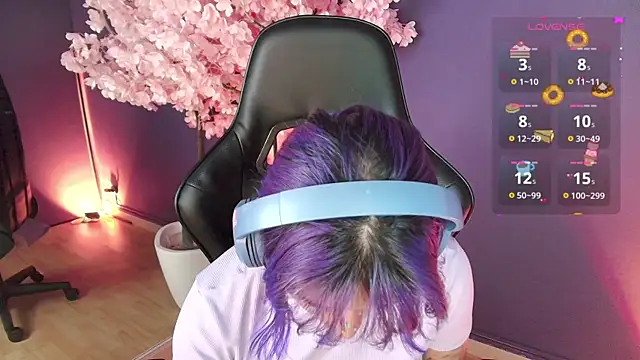 LuanEter online show from 12-17-25, 03:51