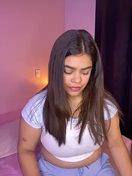 Snapshot of Milymar_ chatting on 10-18-25, 02:29 Milymar online show from 10-18-25, 02:29