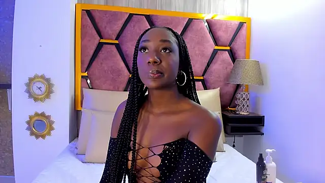 Snapshot of BritneyWalkers chatting on 11-26-25, 11:33 BritneyWalkers online show from 11-26-25, 11:33