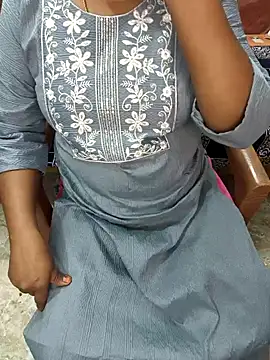 Tamil Rani03 online show from 12-14-25, 04:23