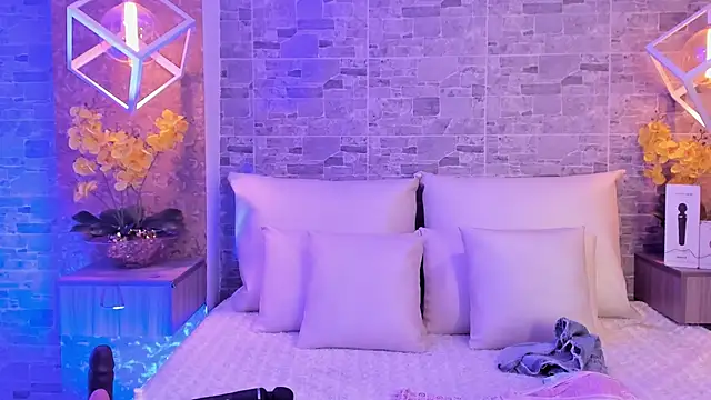 Catalina-Thompson online show from 11-08-25, 12:16