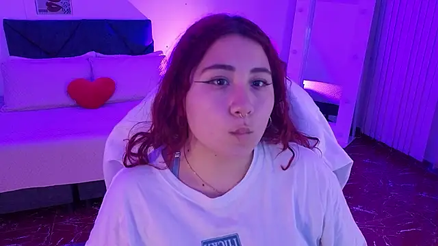 littlee red online show from 02-02-26, 08:51