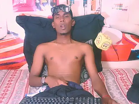 Snapshot of IndianThuggin chatting on 11-15-25, 06:11 IndianThuggin online show from 11-15-25, 06:11