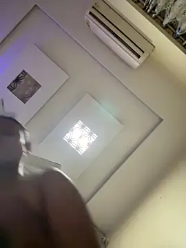 heenashai online show from 10-30-25, 09:04