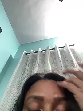 heenashai online show from 12-18-25, 08:26