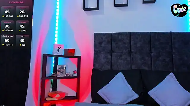 Snapshot of Theo_Noxxx chatting on 11-25-25, 06:19 Theo Noxxx online show from 11-25-25, 06:19