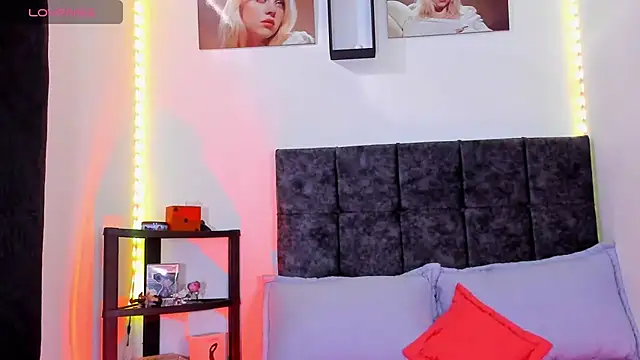 Snapshot of Theo_Noxxx chatting on 12-04-25, 07:00 Theo Noxxx online show from 12-04-25, 07:00