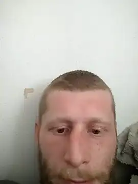 Snapshot of Piskot999 chatting on 10-24-25, 10:22 Piskot999 online show from 10-24-25, 10:22