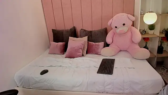 Snapshot of dulce_morbida chatting on 11-19-25, 10:10 dulce morbida online show from 11-19-25, 10:10