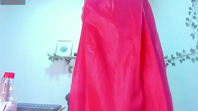 Snapshot of canelaa___ chatting on 10-31-25, 02:18 canelaa online show from 10-31-25, 02:18