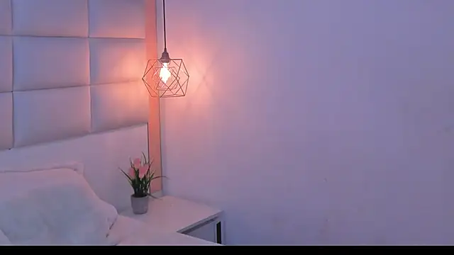 Sofia clk online show from 04-07-26, 03:29