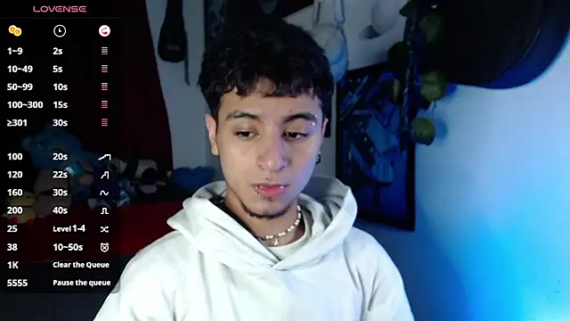 Snapshot of lukaOnline_ chatting on 10-20-25, 02:01 lukaOnline online show from 10-20-25, 02:01