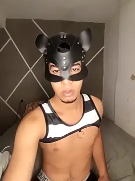 Snapshot of thiiago_05 chatting on 10-25-25, 09:42 thiiago 05 online show from 10-25-25, 09:42