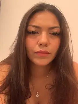 Snapshot of georgina_sexxii chatting on 10-21-25, 07:20 georgina sexxii online show from 10-21-25, 07:20